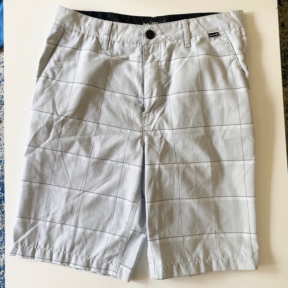 Hurley Wolf Granada Plaid Flat Front Walk Shorts - Picture 2 of 6